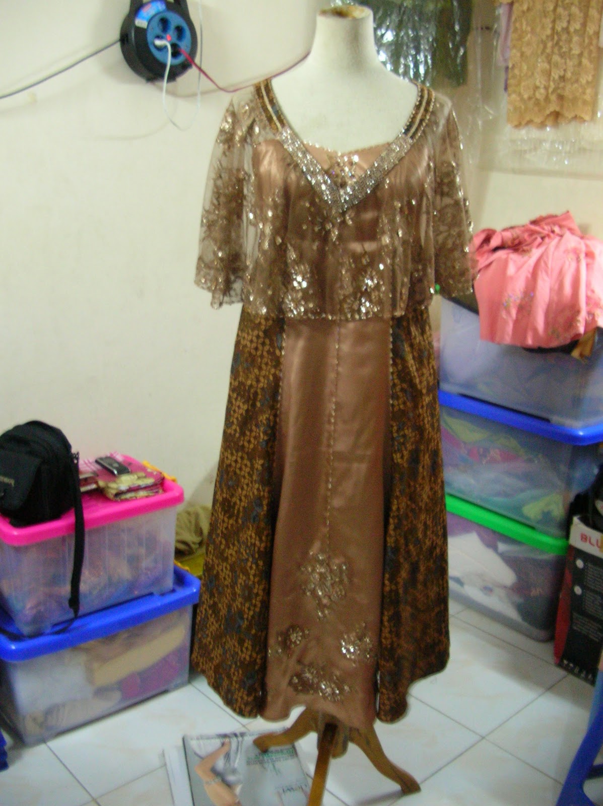 55 Gaun  Batik Untuk Pesta  Terkini 